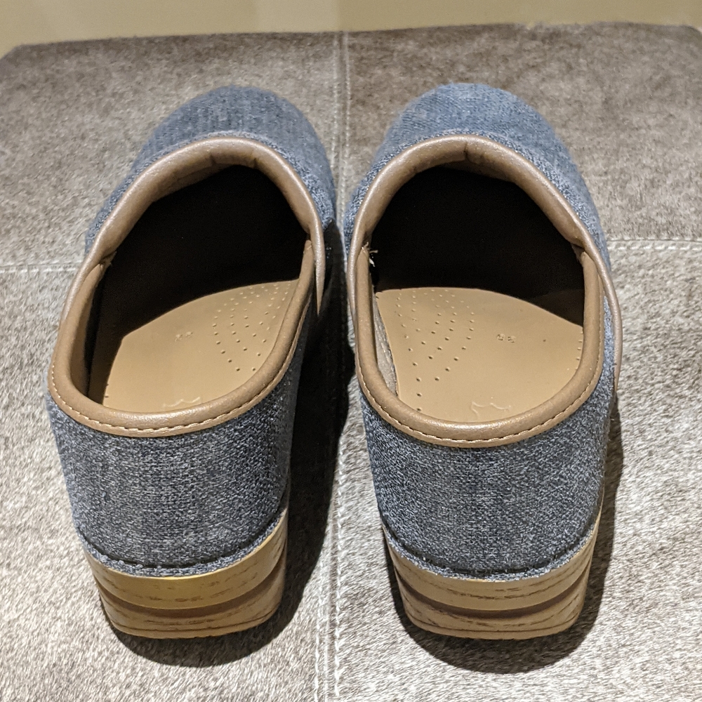 Dansko Professional Clogs. Size Eu39, Us8 - image 4